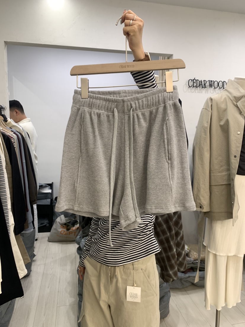 CEDARWOOD東大門直郵女士新款職業人氣時尚熱賣休閑26春夏短褲CEDAR WOOD短褲圖色1