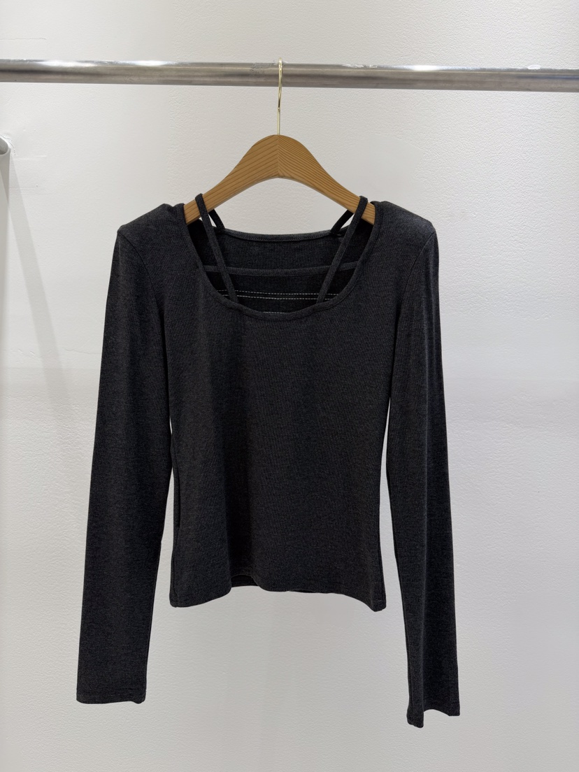 KC MARKET東大門實拍女裝新款時尚26春夏熱賣職業長袖T恤KC MARKET長袖T恤圖色2