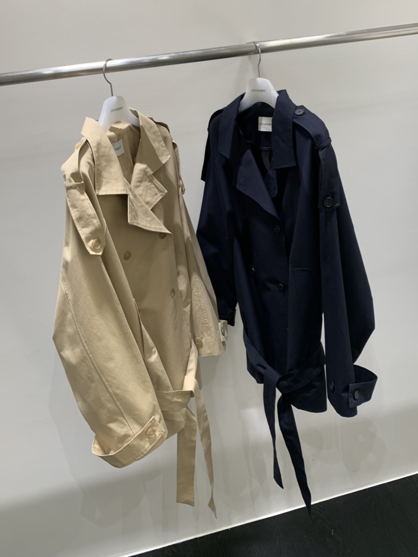 LOVE MOMENT東大門直郵女裝新品休閑26春夏長款風衣含腰帶LOVE MOMENT長款風衣
