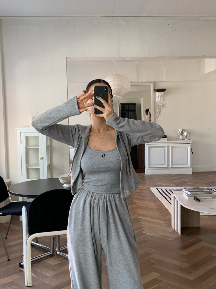 REVE CITE-L東大門直郵女裝新品真品夾克不含內搭開衫紐扣連帽REVE CITE-L夾克