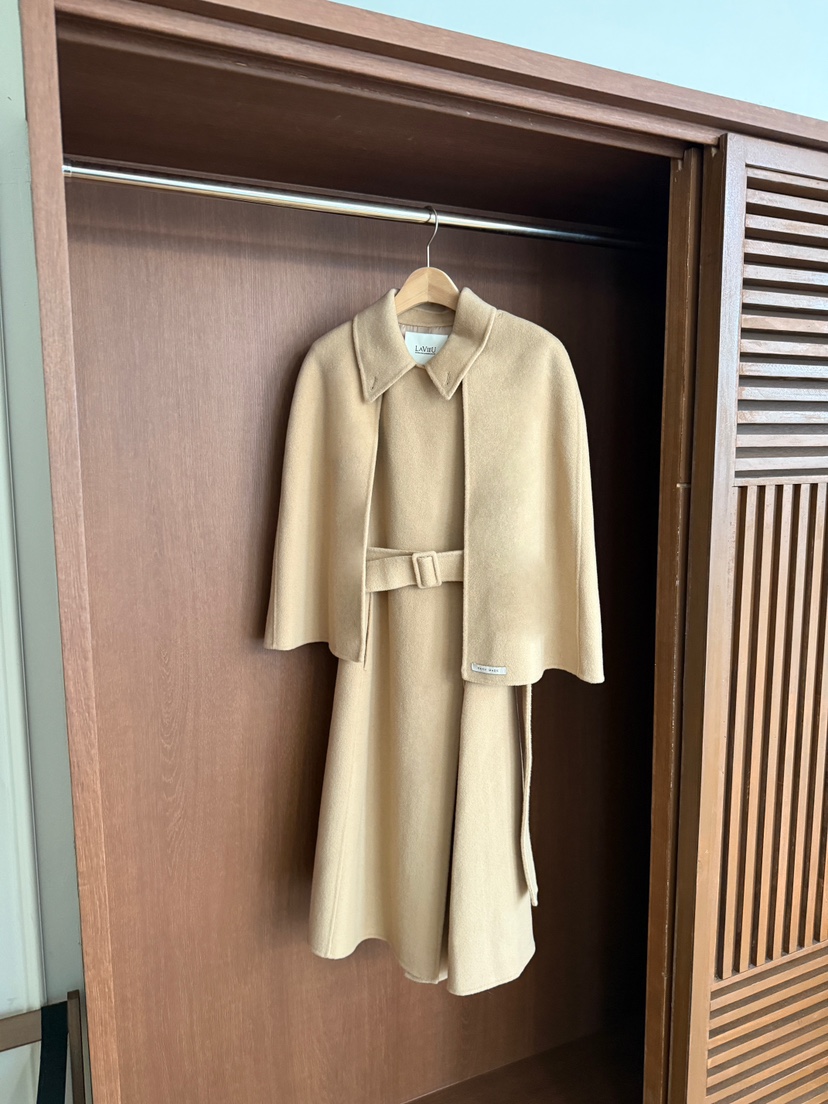 LAVIEU韓國代購女裝新品休閑中長款大衣手工制作含腰帶披肩LAVIEU中長款大衣