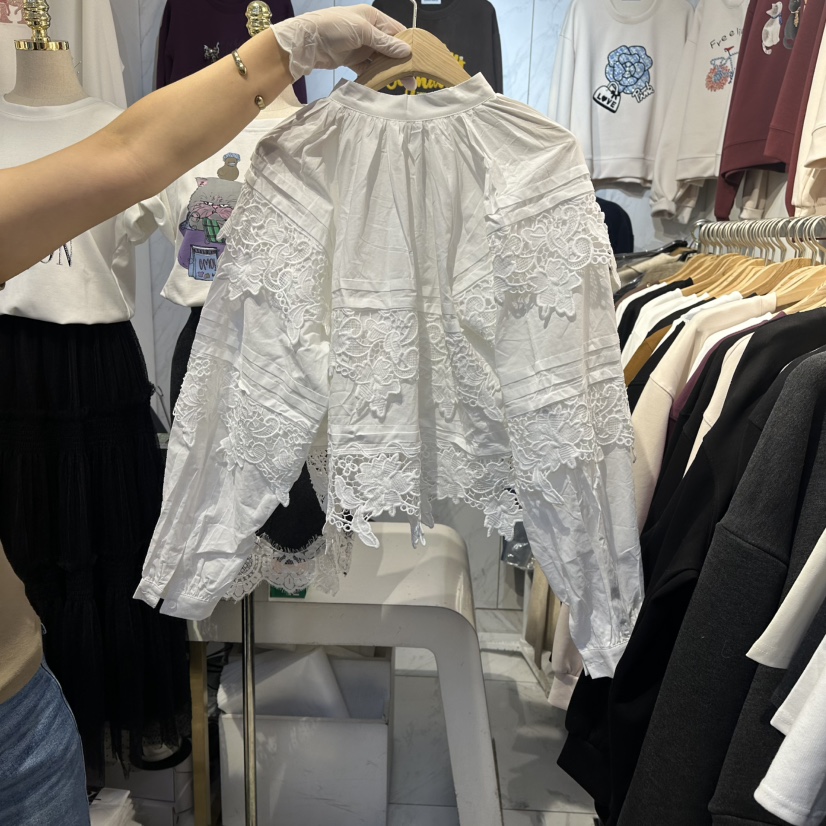 COCO HOLIC韓國代購女裝新品時尚推薦襯衫蕾絲衫刺繡蕾絲COCO HOLIC襯衫/蕾絲衫