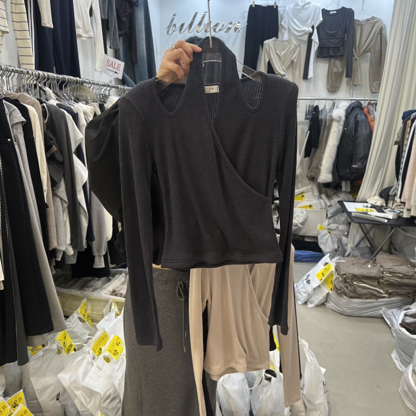 BILLION-L韓國直郵女士新品人氣時尚熱賣真品推薦長袖T恤BILLION-L長袖T恤圖色4墨色