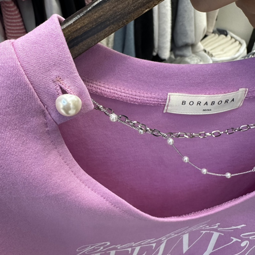 BORA BORA東大門直郵女裝新品職業人氣時尚熱賣T恤含飾品BORA BORAT恤