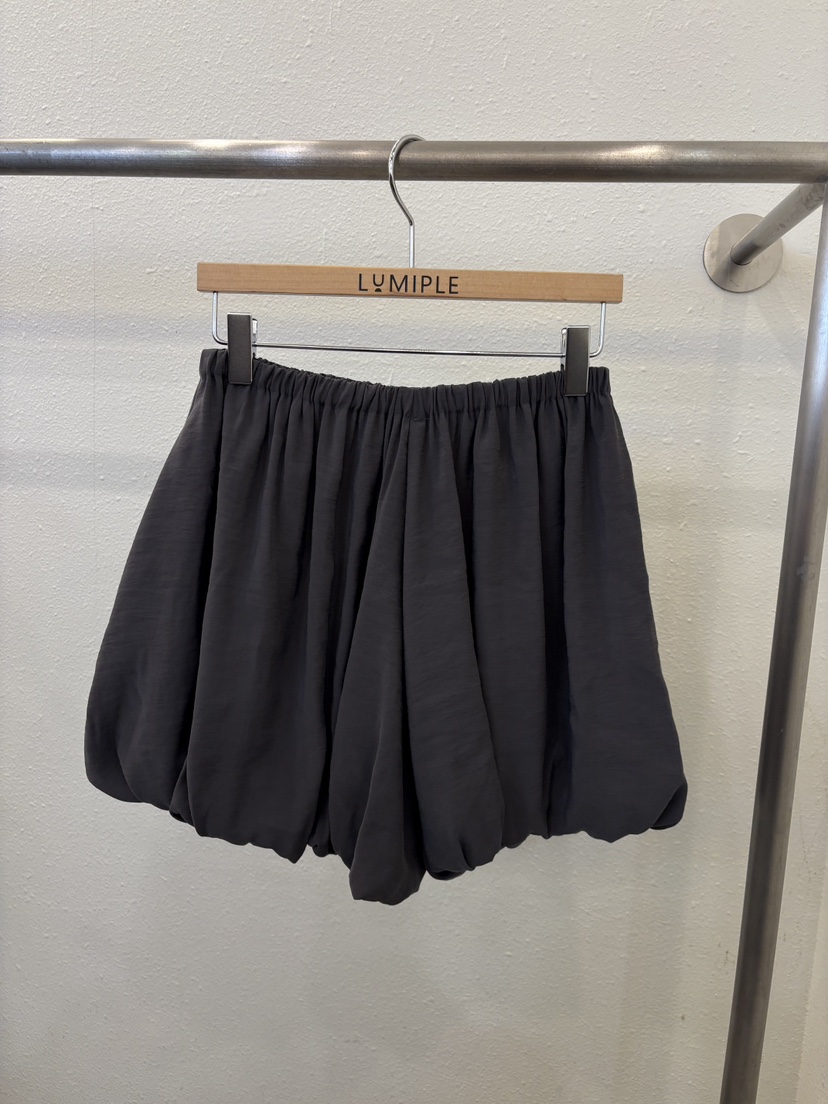 LUMIPLE韓國代購女裝新品時尚真品熱賣人氣26春夏推薦短褲LUMIPLE短褲圖色2墨色