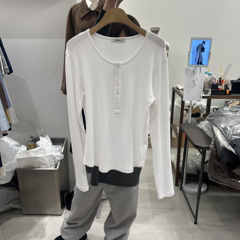 ANN MARGRET東大門代購女士新品人氣長袖T恤紐扣GRETA.Y長袖T恤圖色1