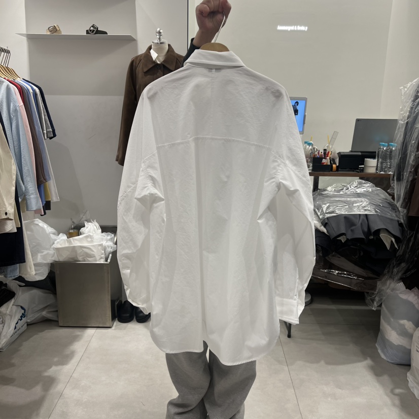 ANN MARGRET東大門實拍女裝新款人氣襯衫蕾絲衫開衩GRETA.Y襯衫/蕾絲衫