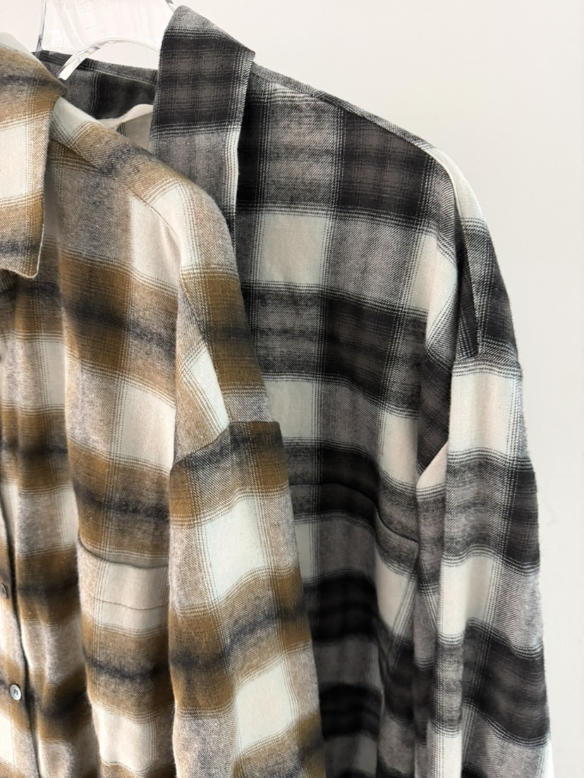 PLANTS ON GRAY韓國代購女裝新品26春季襯衫蕾絲衫格子PLANTS ON GRAY襯衫/蕾絲衫