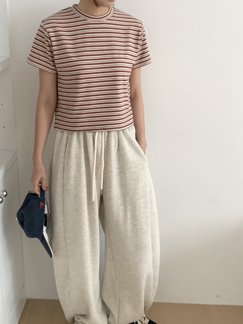 PLANTS ON GRAY韓國代購女士新品推薦人氣26春季熱賣T恤PLANTS ON GRAYT恤