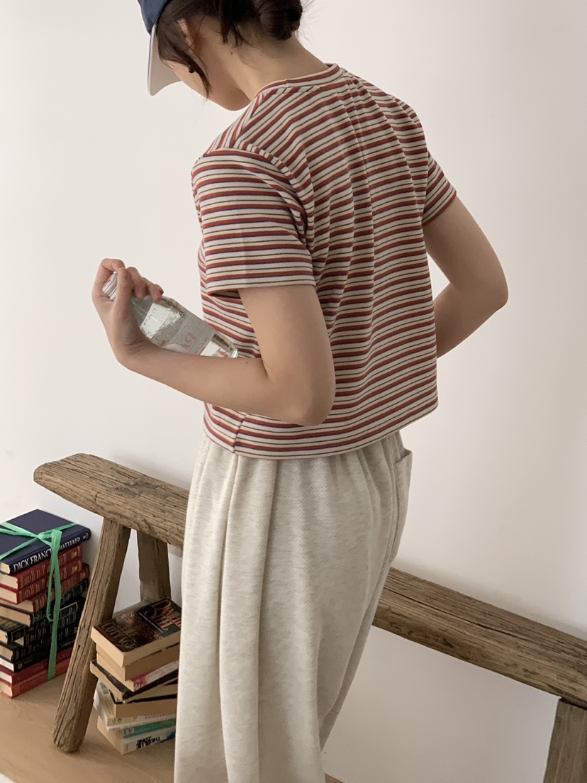 PLANTS ON GRAY韓國代購女士新品推薦人氣26春季熱賣T恤PLANTS ON GRAYT恤