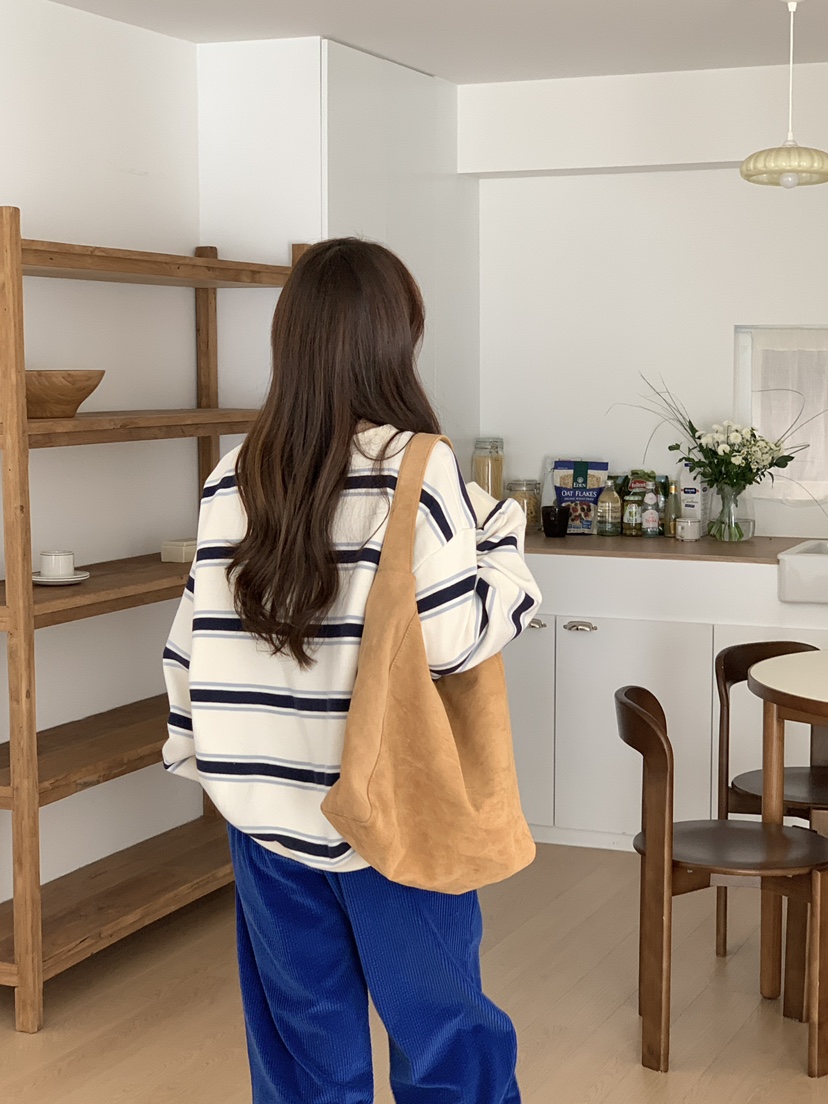 PLANTS ON GRAY東大門代購女士新品熱賣推薦時尚衛衣V領PLANTS ON GRAY衛衣