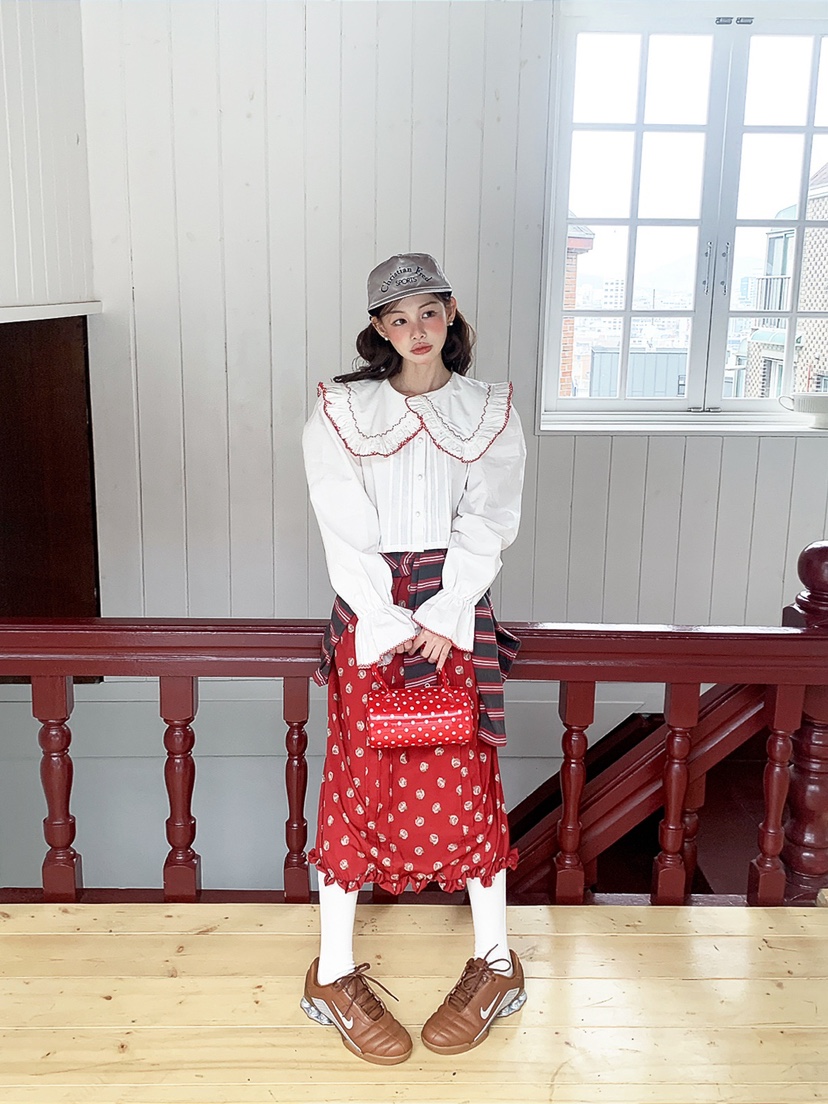 JKICHI韓國代購女裝新品休閑時尚人氣真品襯衫蕾絲衫刺繡JKICHI襯衫/蕾絲衫圖色2紅花邊