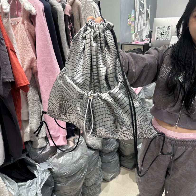 RIBBON韓國代購女士新款職業熱賣休閑真品時尚26春夏雙肩背包RIBBON雙肩背包圖色1