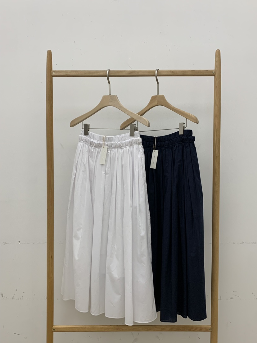 B_GARDER東大門實拍女士新品推薦時尚26春夏人氣熱賣長裙B.GARDER長裙