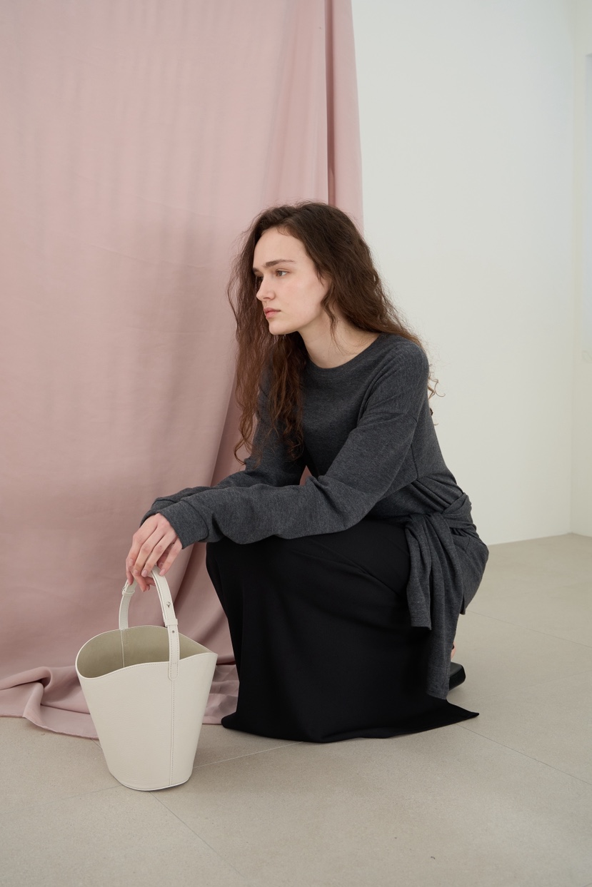 B_GARDER東大門代購女裝新款休閑職業時尚推薦人氣長袖T恤B.GARDER長袖T恤