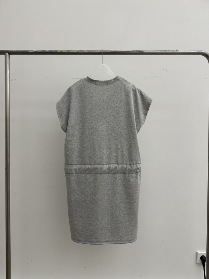 MONDAY TO SUNDAY東大門直郵女裝新品熱賣職業26春夏連衣裙MONDAY TO SUNDAY連衣裙