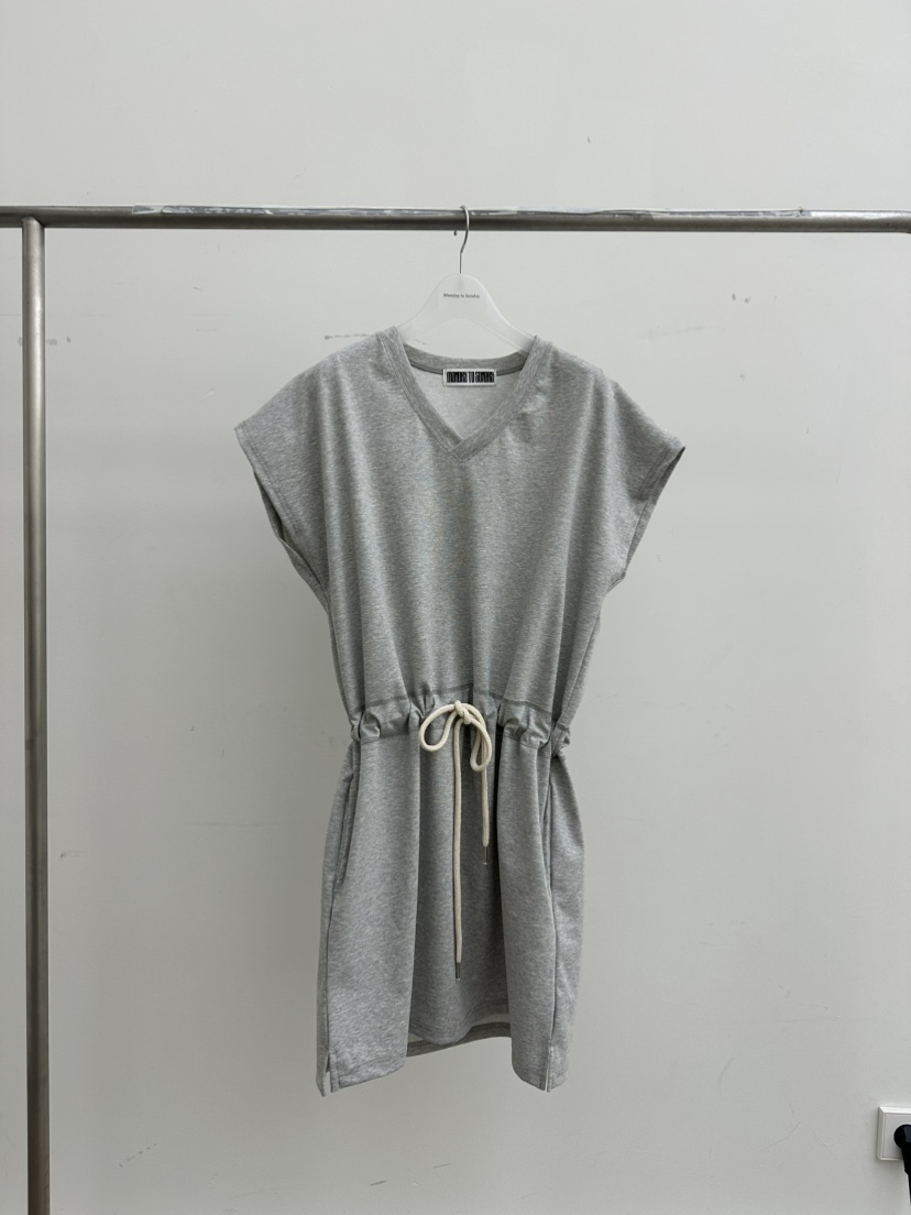 MONDAY TO SUNDAY東大門直郵女裝新品熱賣職業26春夏連衣裙MONDAY TO SUNDAY連衣裙圖色2