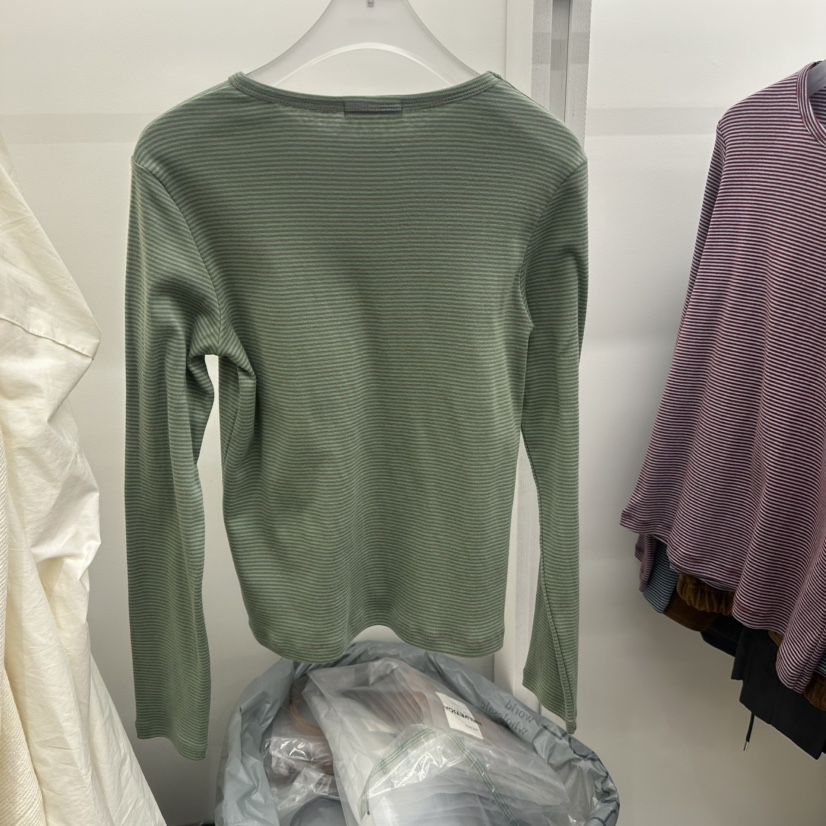 HELVETICA東大門直郵女士新款休閑職業推薦熱賣長袖T恤條紋HELVETICA長袖T恤