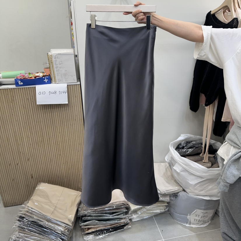 THE LOW韓國直郵女裝新款時尚熱賣人氣休閑26春夏真品長裙THE LOW長裙圖色2