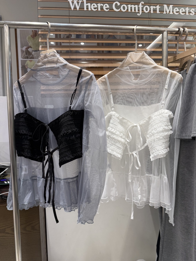 DE GO YOU韓國直郵女士新品休閑熱賣襯衫蕾絲衫荷葉邊透視DE GO YOU襯衫/蕾絲衫