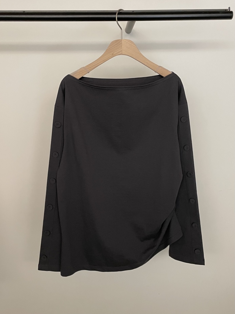 BOLD-A韓國直郵女士新款人氣休閑26春夏長袖T恤露肩紐扣RE BOLD長袖T恤圖色3