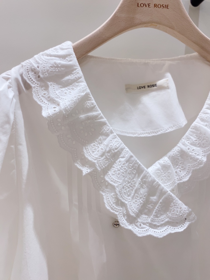 LOVE ROSIE東大門直郵女士新款時尚熱賣26春夏襯衫蕾絲衫LOVE ROSIE襯衫/蕾絲衫