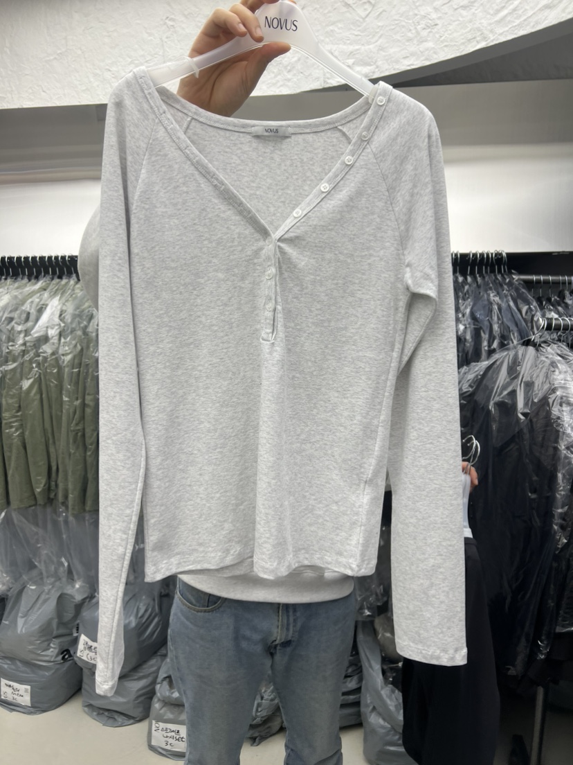 NOVUS東大門代購女裝新品推薦休閑真品職業長袖T恤V領紐扣NOVUS長袖T恤圖色2