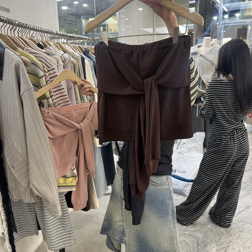 FOUNDATION東大門直郵女裝新品熱賣推薦吊帶背心不含內搭FOUNDATION吊帶/背心圖色2