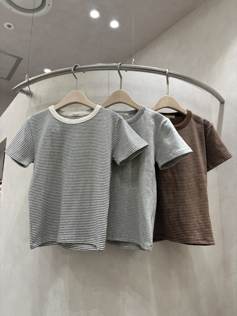 WHO IS SHE東大門代購女裝新品休閑職業真品人氣熱賣T恤WHO IS SHET恤