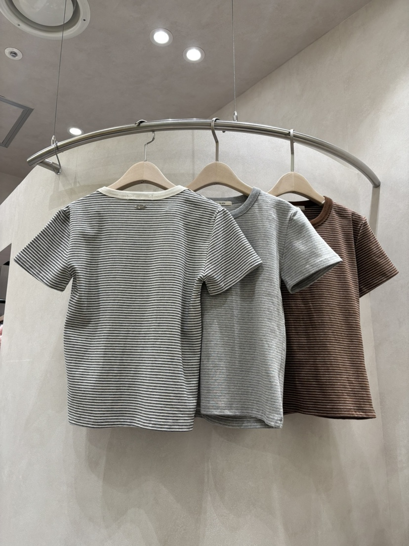 WHO IS SHE東大門代購女裝新品休閑職業真品人氣熱賣T恤WHO IS SHET恤