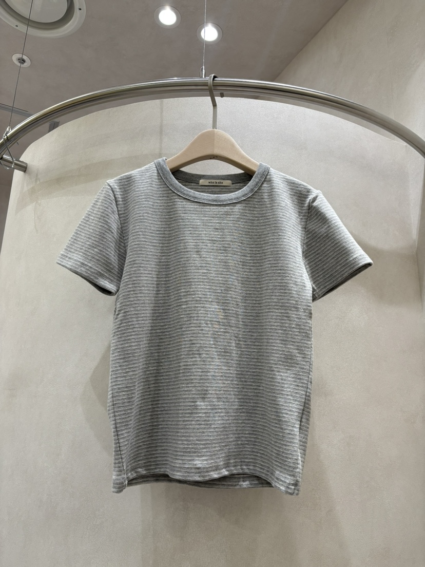 WHO IS SHE東大門代購女裝新品休閑職業真品人氣熱賣T恤WHO IS SHET恤圖色2