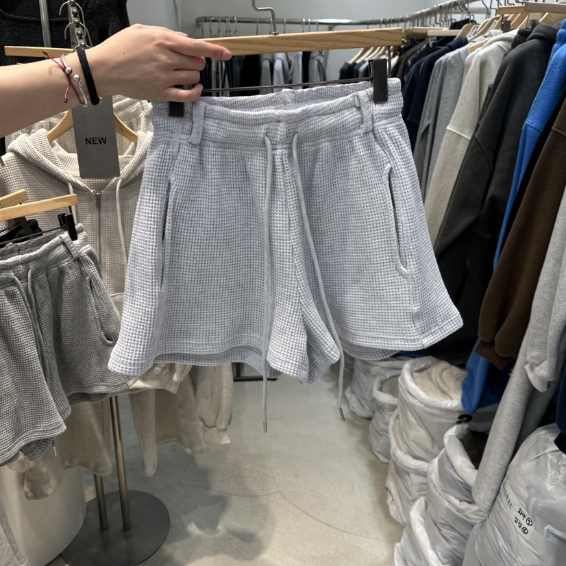 W.FATAL東大門直郵女士新品熱賣職業休閑推薦短褲華夫格W.FATAL短褲圖色1花灰