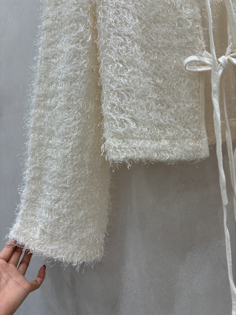 WHO IS SHE東大門實拍女裝新品時尚職業推薦26春夏毛衣開衫WHO IS SHE毛衣