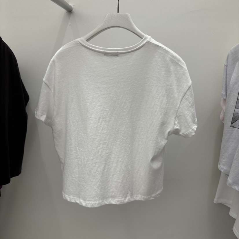 SIXTEEN東大門直郵女士新款熱賣時尚真品職業人氣休閑T恤SIXTEENT恤