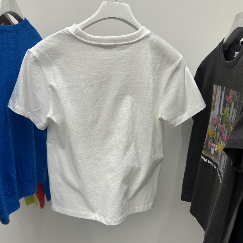 SIXTEEN韓國直郵女裝新品26春夏時尚職業熱賣真品人氣T恤SIXTEENT恤