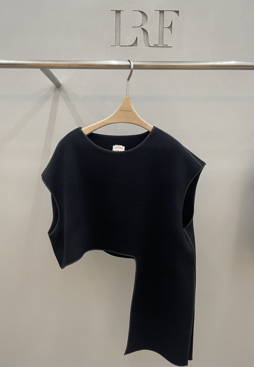 PLUS HONG-P東大門實拍女裝新款推薦職業熱賣休閑吊帶背心LORA FAMILY/PLUS HONG吊帶/背心圖色2