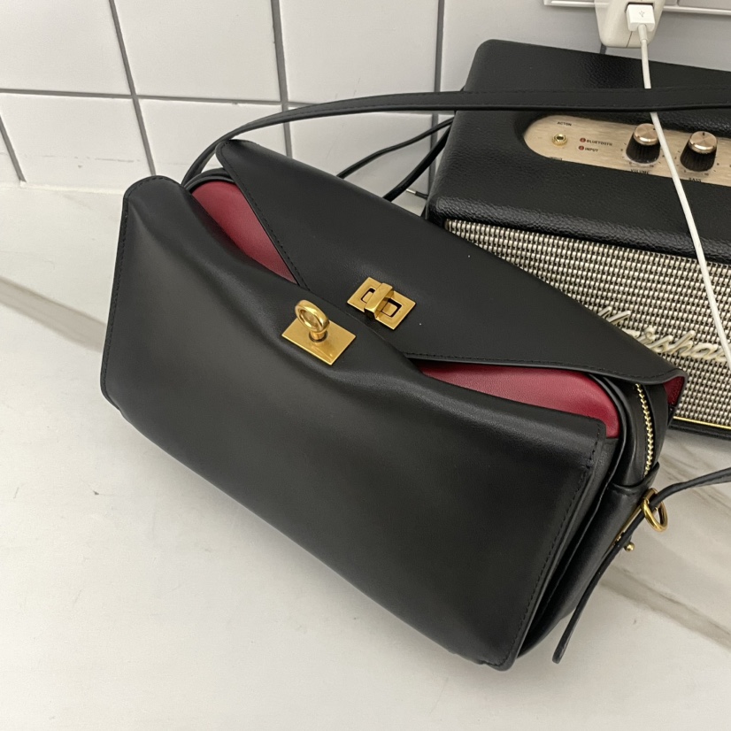 J PLACE東大門實拍女裝新款真品人氣時尚26春夏單肩斜跨包J PLACE單肩/斜跨包