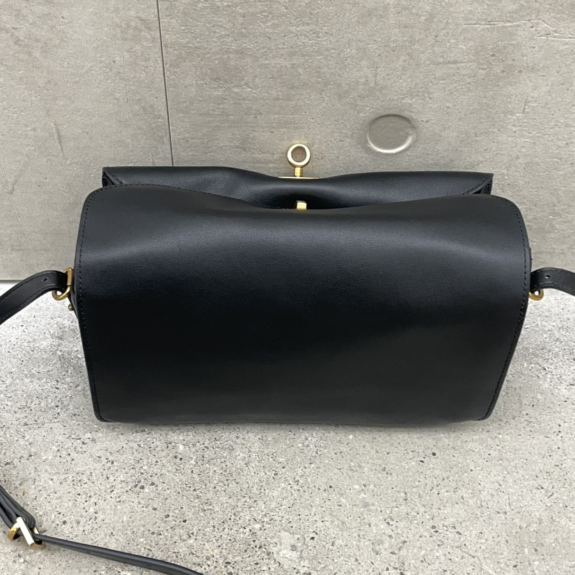 J PLACE東大門實拍女裝新款真品人氣時尚26春夏單肩斜跨包J PLACE單肩/斜跨包