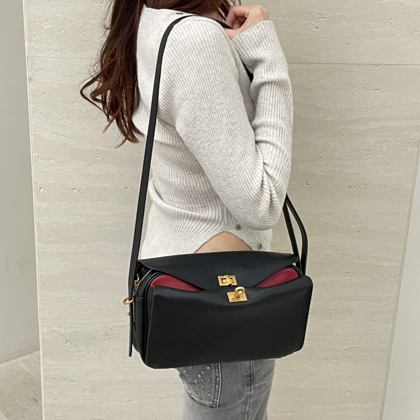 J PLACE東大門實拍女裝新款真品人氣時尚26春夏單肩斜跨包J PLACE單肩/斜跨包