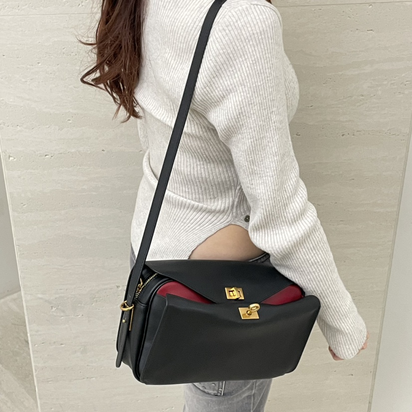 J PLACE東大門實拍女裝新款真品人氣時尚26春夏單肩斜跨包J PLACE單肩/斜跨包