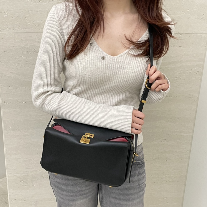 J PLACE東大門實拍女裝新款真品人氣時尚26春夏單肩斜跨包J PLACE單肩/斜跨包