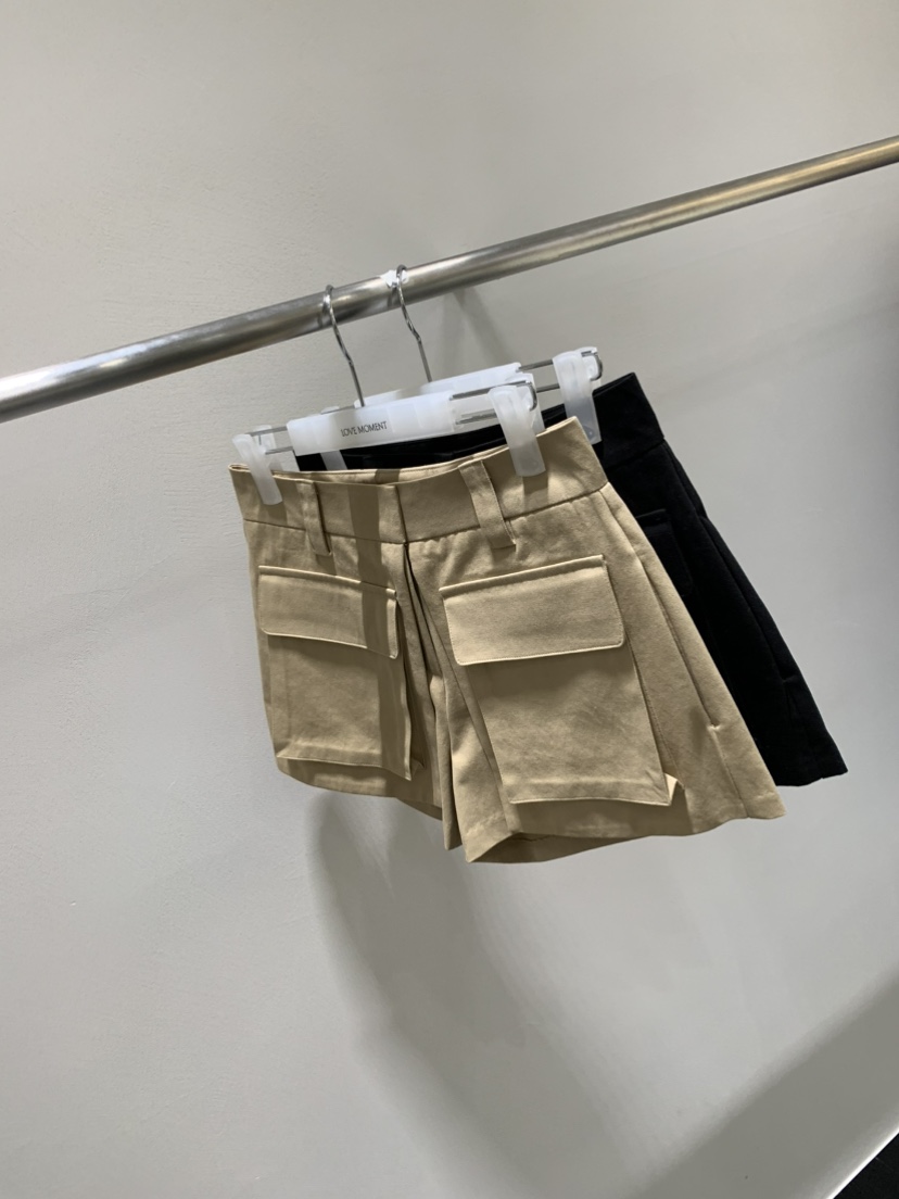 LOVE MOMENT韓國直郵女士新款職業熱賣人氣推薦短褲口袋LOVE MOMENT短褲