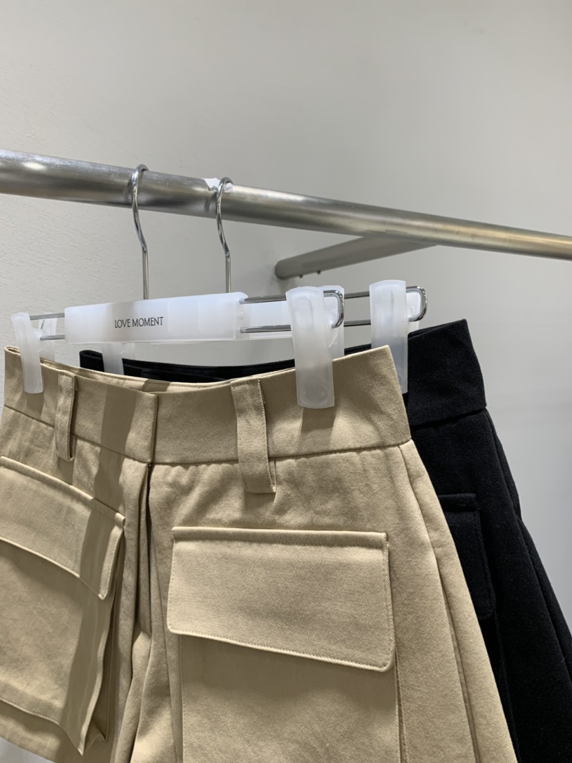 LOVE MOMENT韓國直郵女士新款職業熱賣人氣推薦短褲口袋LOVE MOMENT短褲