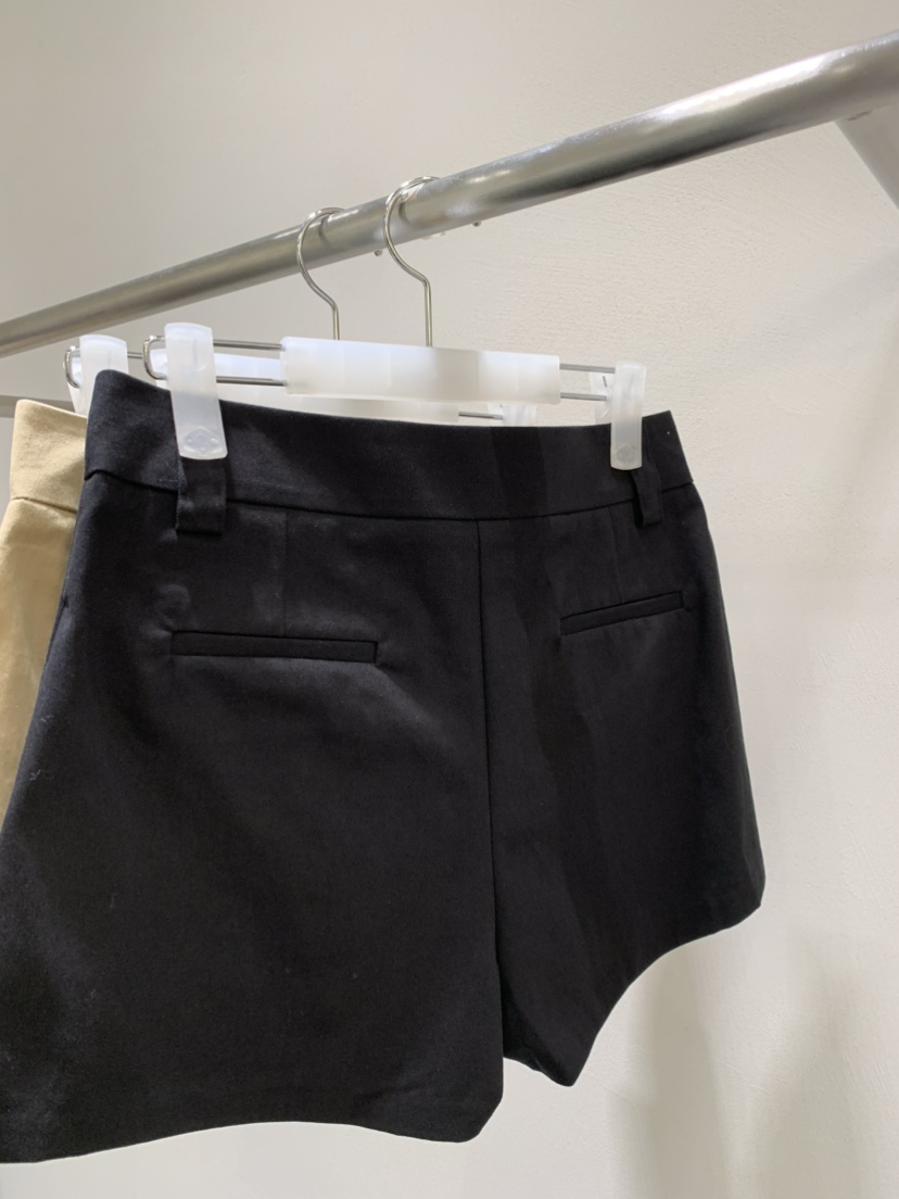 LOVE MOMENT韓國直郵女士新款職業熱賣人氣推薦短褲口袋LOVE MOMENT短褲