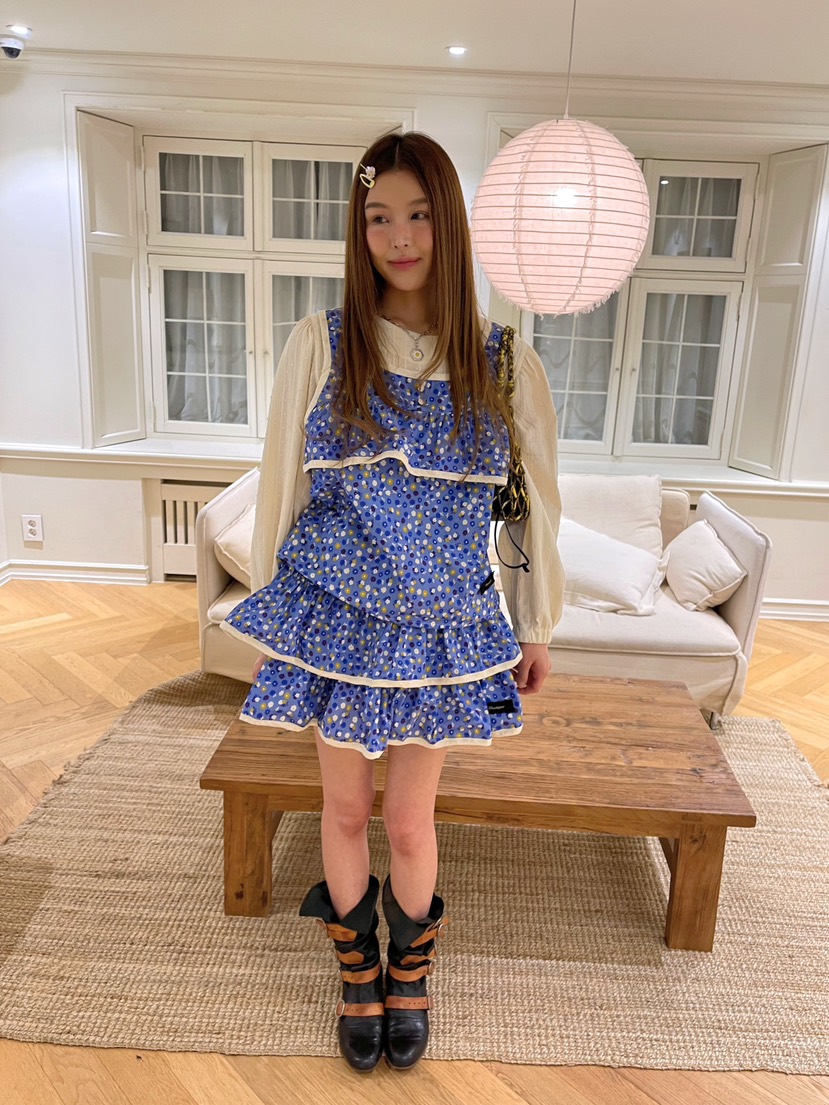 BOUTIQUE-L東大門直郵女裝新款熱賣時尚真品職業襯衫蕾絲衫BOUTIQUE-L襯衫/蕾絲衫