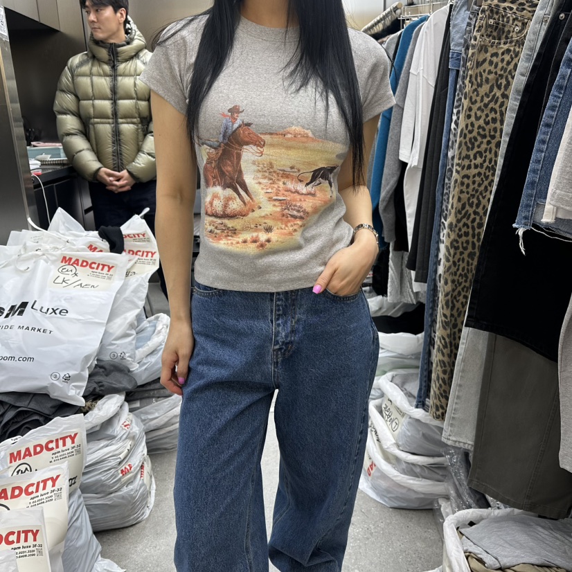 MADCITY/SAGAFURS東大門直郵女士新款推薦真品T恤不含配飾MADCITY/SAGAFURST恤