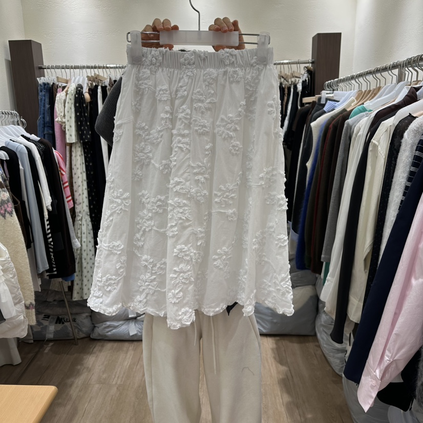 HANSUNGHYUN東大門代購女裝新品真品人氣推薦職業長裙花朵HANSUNGHYUN長裙圖色1