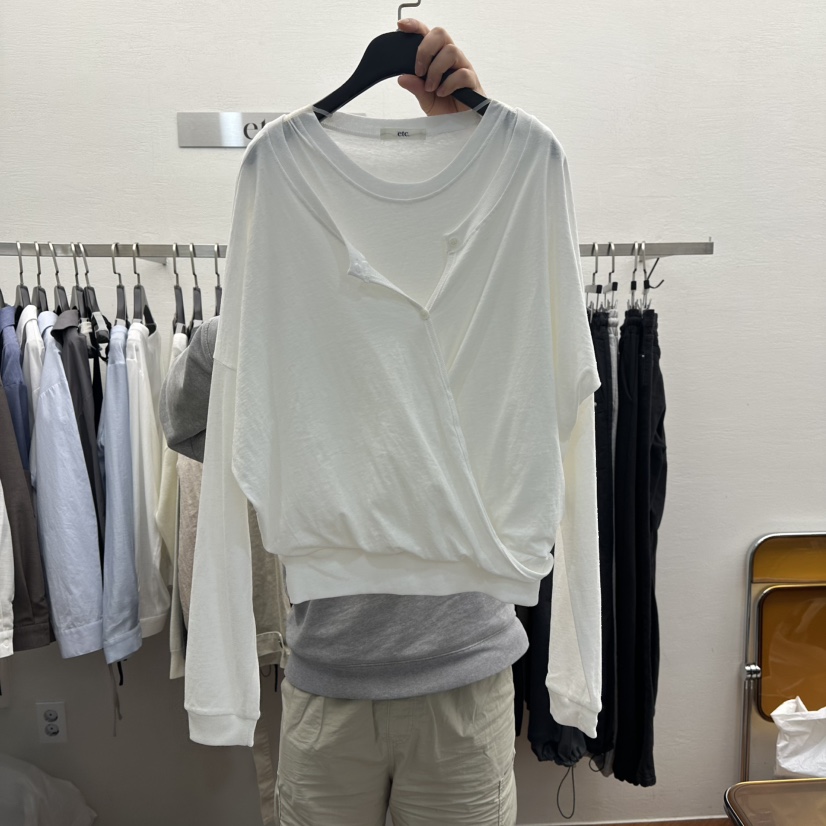 MOANA東大門實拍女士新款真品推薦人氣長袖T恤假兩件裹身裙MOANA長袖T恤圖色1