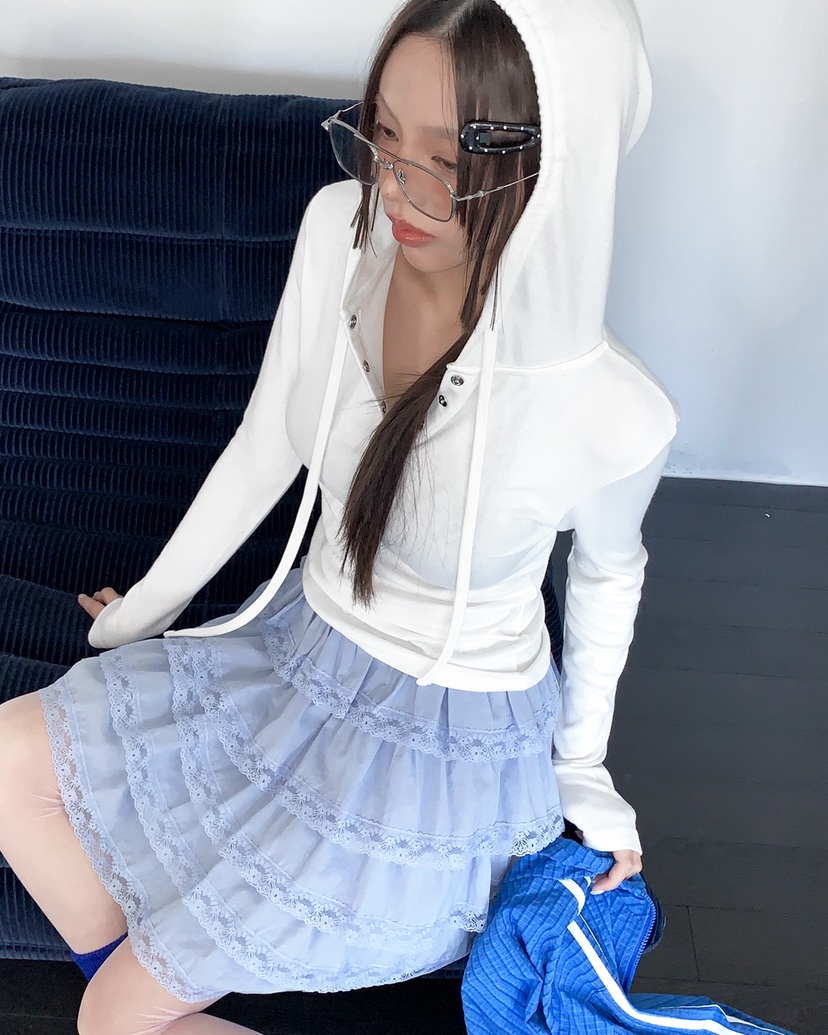 LIVE AID-P東大門代購女士新款時尚推薦26春夏長袖T恤連帽衫LIVE AID-P長袖T恤