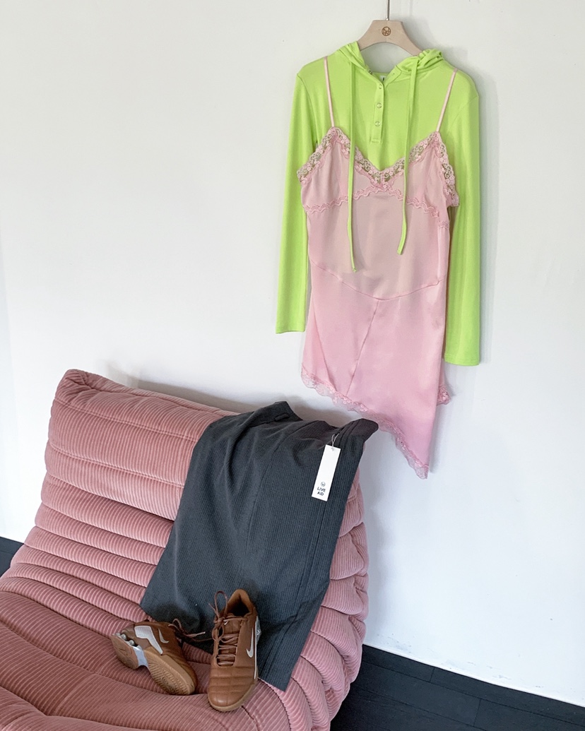 LIVE AID-P東大門代購女士新款時尚推薦26春夏長袖T恤連帽衫LIVE AID-P長袖T恤